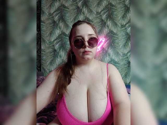 Caramel-pussy live cam on BongaCams