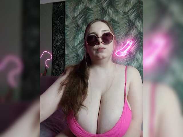 Caramel-pussy live cam on BongaCams