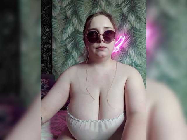 Caramel-pussy live cam preview