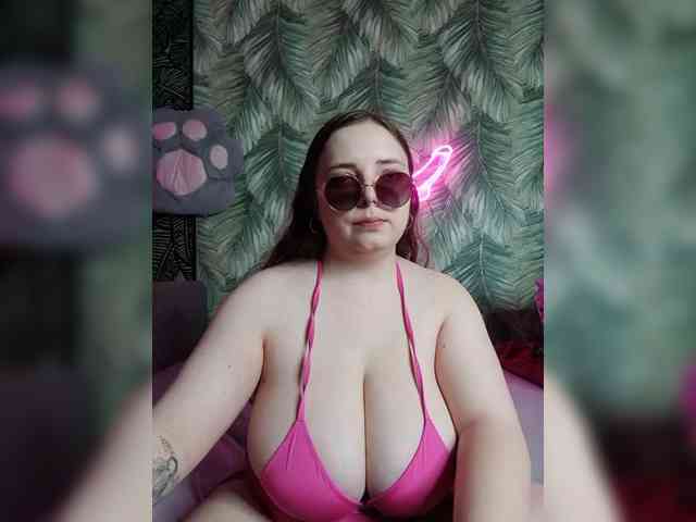 Caramel-pussy Live Webcam on BongaCams