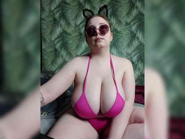 Modella: _-Bulochka-_