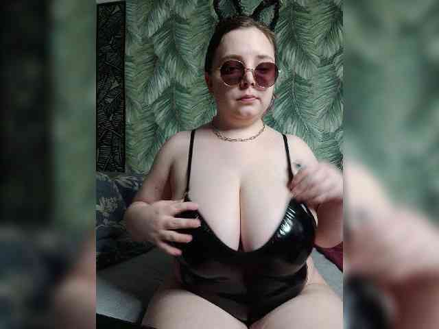 Caramel-pussy Caramel-pussy