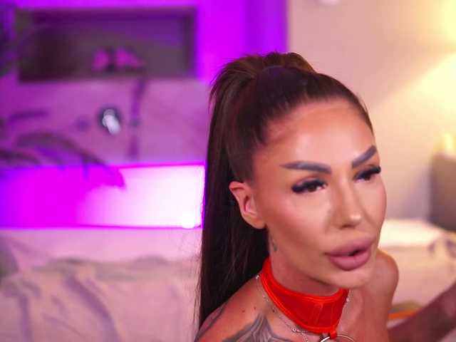 RaquelleVon