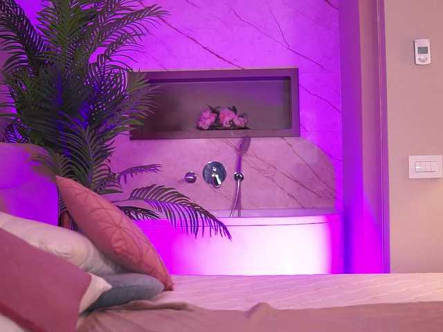 RaquelleVon live cam on BongaCams