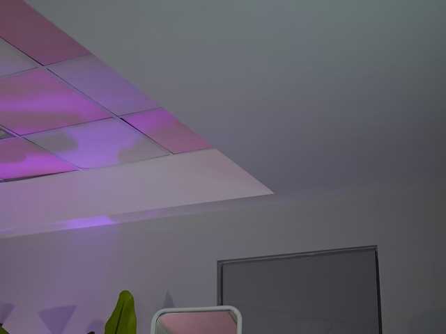 go to chat with RaquelleVon