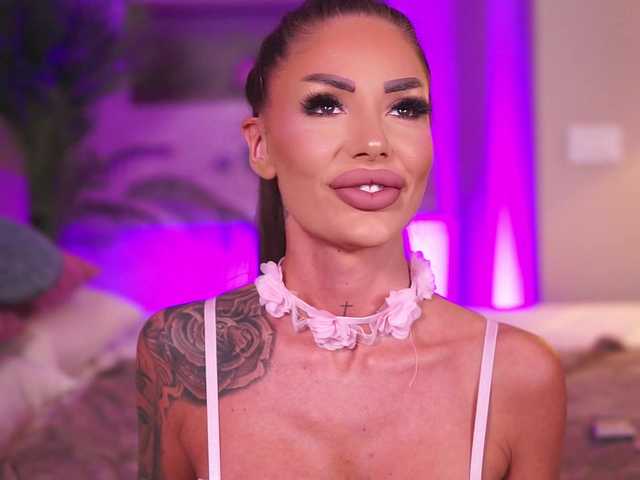 RaquelleVon