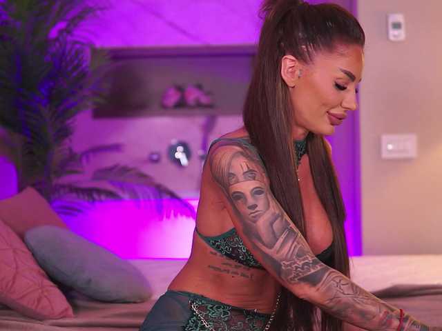 RaquelleVon