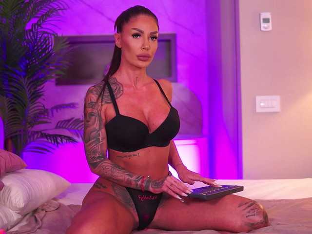 RaquelleVon live cam