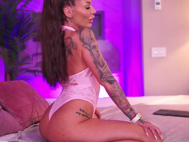 RaquelleVon