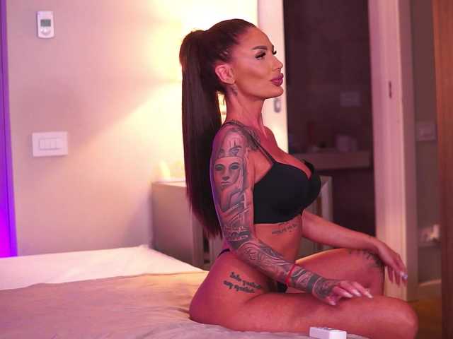 RaquelleVon