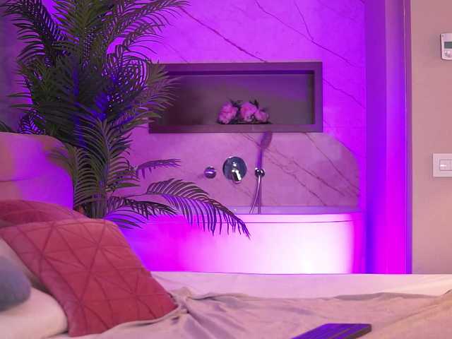 RaquelleVon live cam on BongaCams