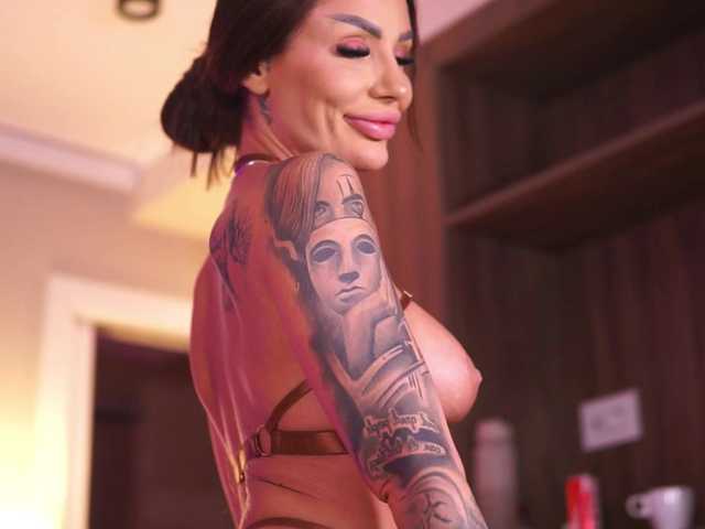 RaquelleVon