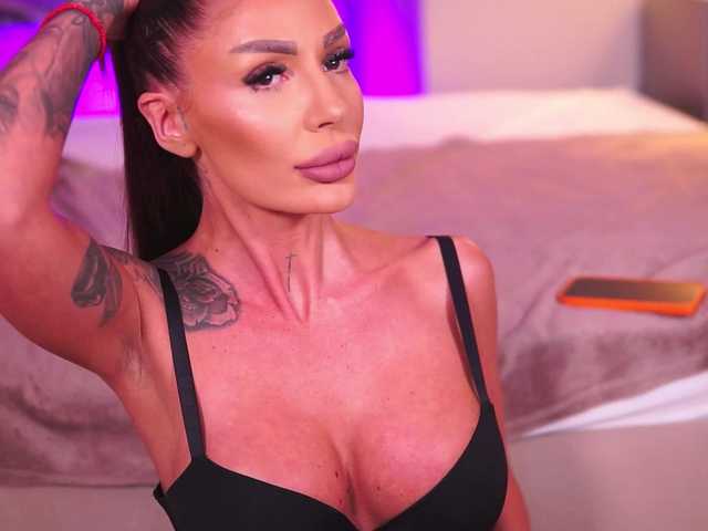 RaquelleVon live cam preview