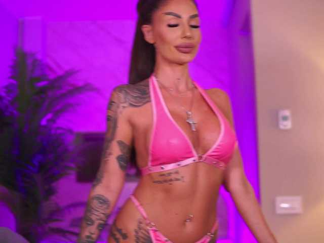 RaquelleVon