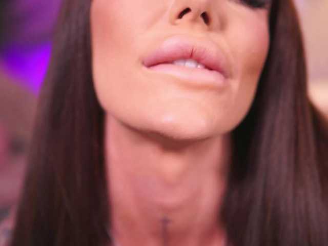 RaquelleVon