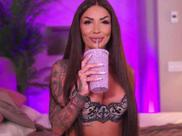 RaquelleVon