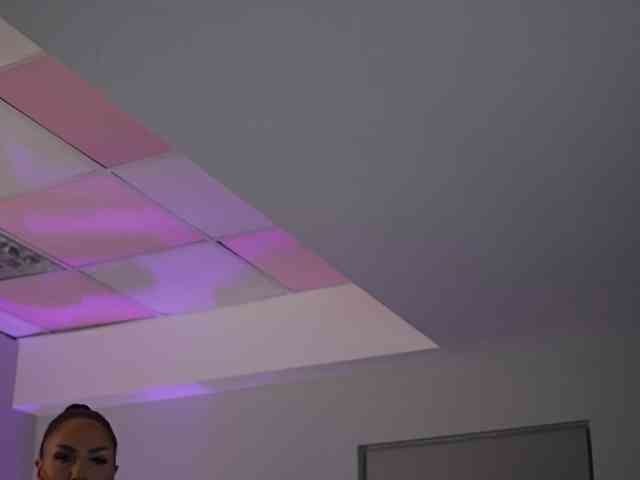 RaquelleVon Live Webcam on BongaCams