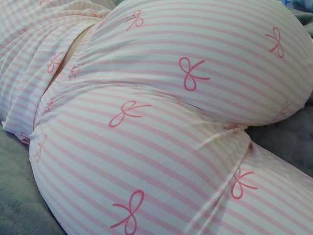 MiniMilfa live cam on BongaCams