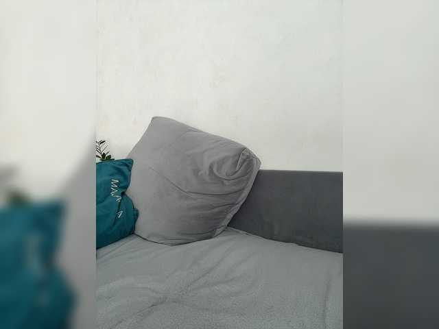 Ylia2111-1 live cam on BongaCams