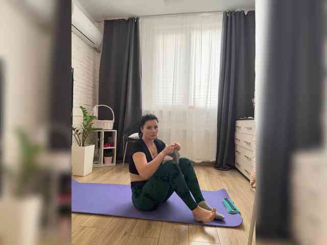 _Ylia_ webcam