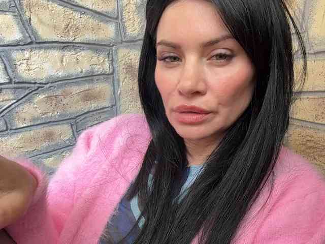 _Ylia_ webcam