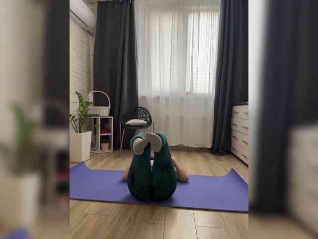 _Ylia_ webcam