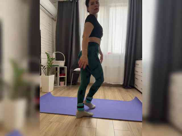 _Ylia_ webcam