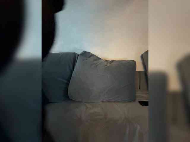_Ylia_ webcam