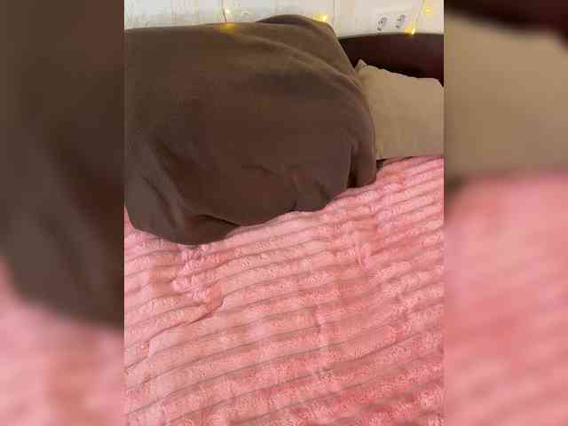 _Ylia_ webcam