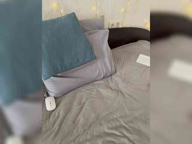 _Ylia_ webcam