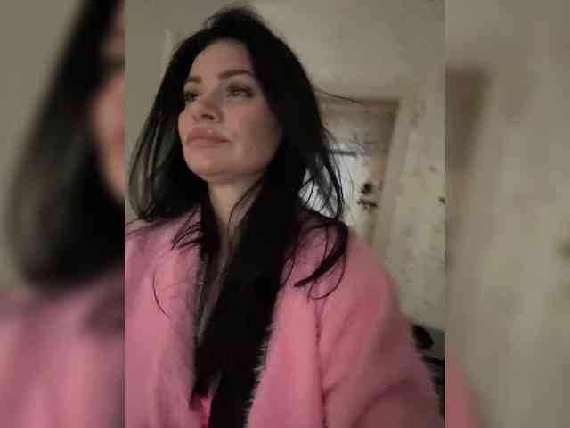 _Ylia_ webcam