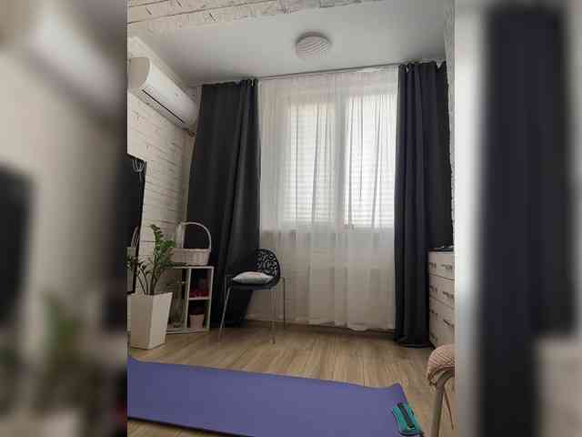 _Ylia_ webcam