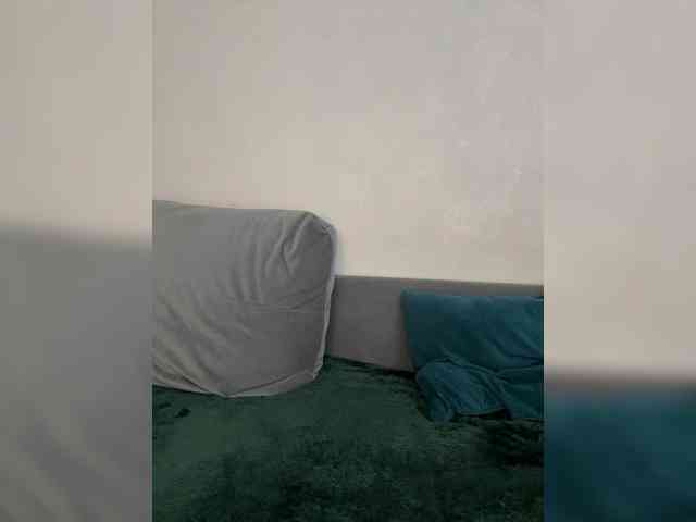 _Ylia_ webcam