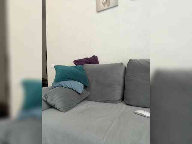 Ylia2111-1 Sex Cam Show