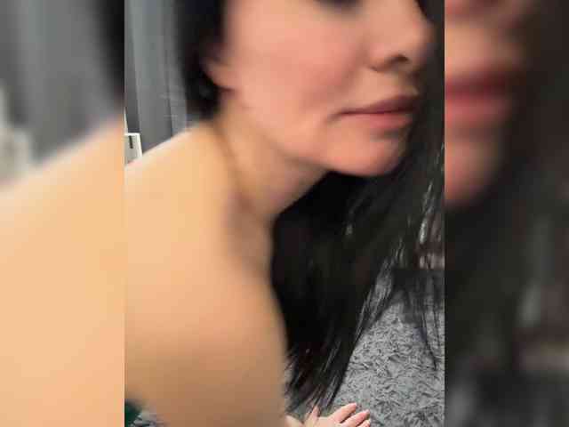 Модель: _Ylia_