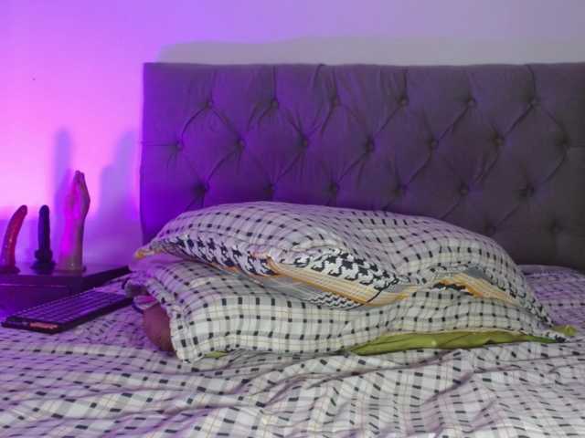 luna-miaa webcam bongacams model stream image