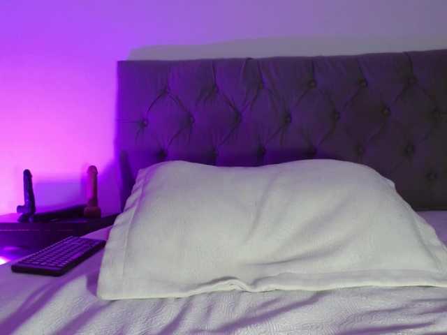 luna-miaa live cam on BongaCams