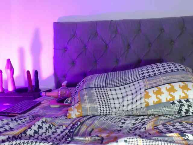 luna-miaa webcam