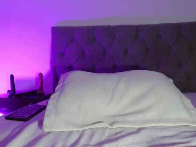 luna-miaa webcam