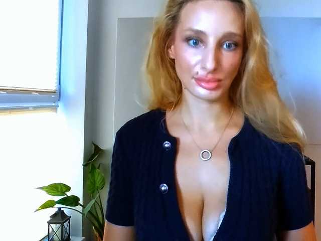MarilynShow live cam on BongaCams
