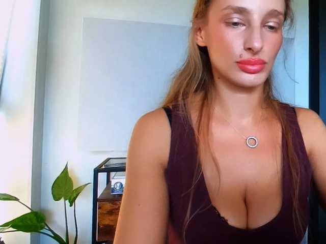 MarilynShow live cam on BongaCams