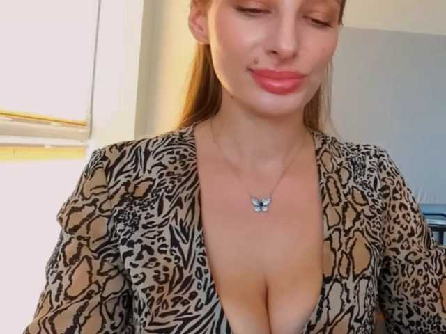 MarilynShow's BongaCams show and profile