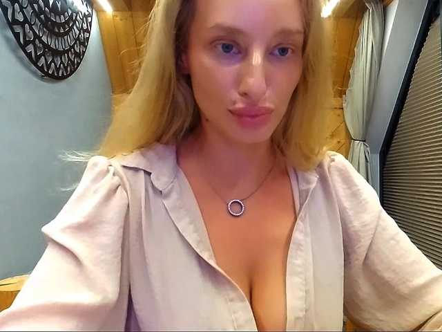 MarilynShow live cam on BongaCams
