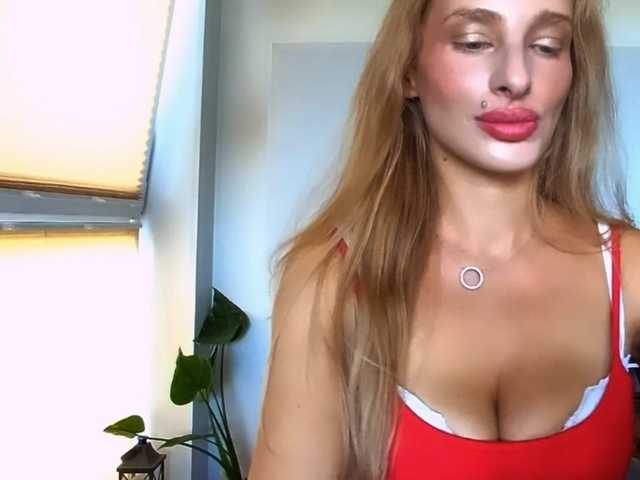 MarilynShow live cam on BongaCams
