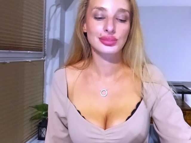 MarilynShow live cam on BongaCams