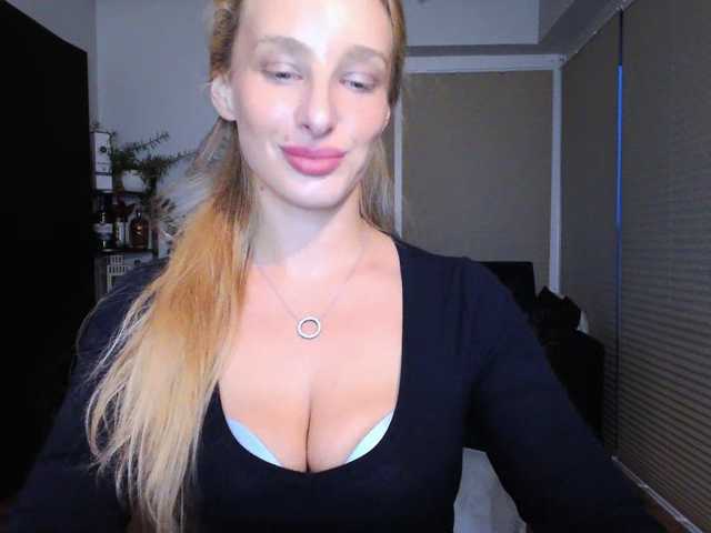MarilynShow live cam on BongaCams
