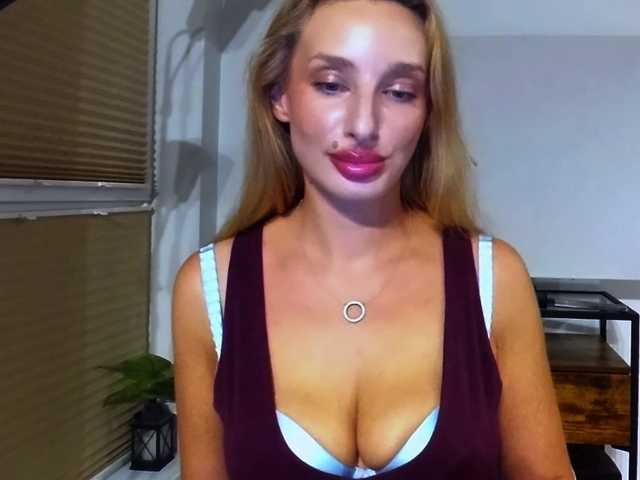 MarilynShow live cam on BongaCams