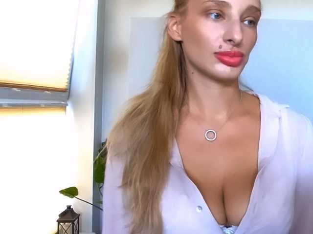 MarilynShow live cam on BongaCams