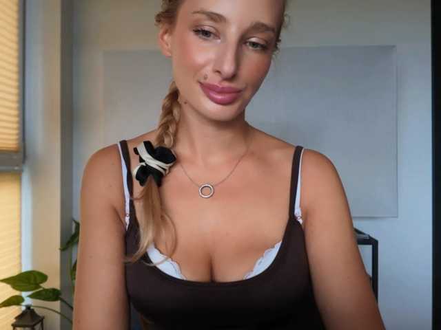 MarilynShow live cam on BongaCams