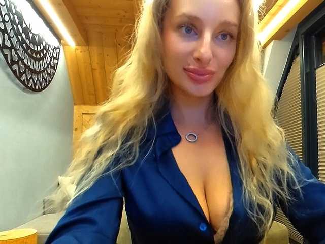 MarilynShow live cam on BongaCams
